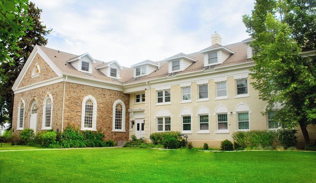 Old Rock Church Bed and Breakfast