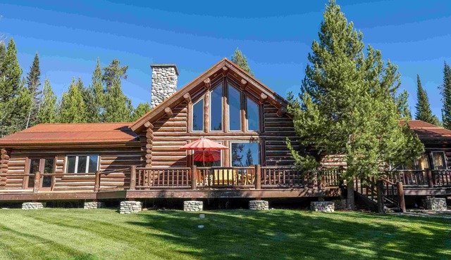 Old Trail Hideaway: 3 BR, 2 BA House in Wilson, Sleeps 9