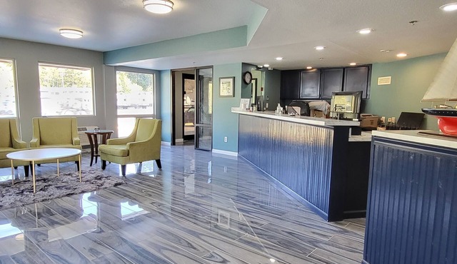 Olympic Inn & Suites