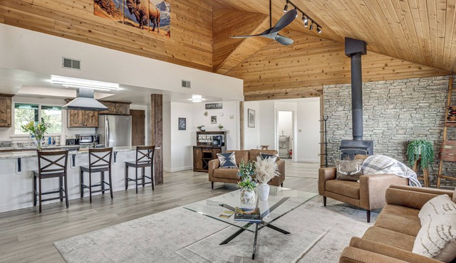On-Site Creek + Views: Grand Mesa Getaway!