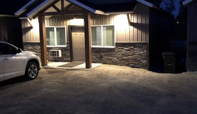 On The Banks Of The Salmon River 2bed/2bath/Sleeps 6