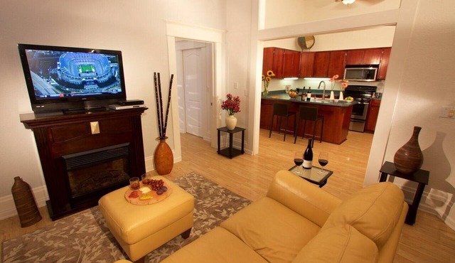 One — King Bed, Historic Downtown Apartment in Nicely Appointed Building on Main Street