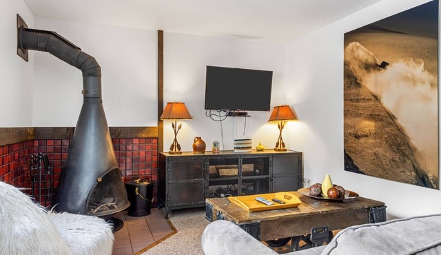 Outpost: Gros Ventre A3 - Hot Tub Access