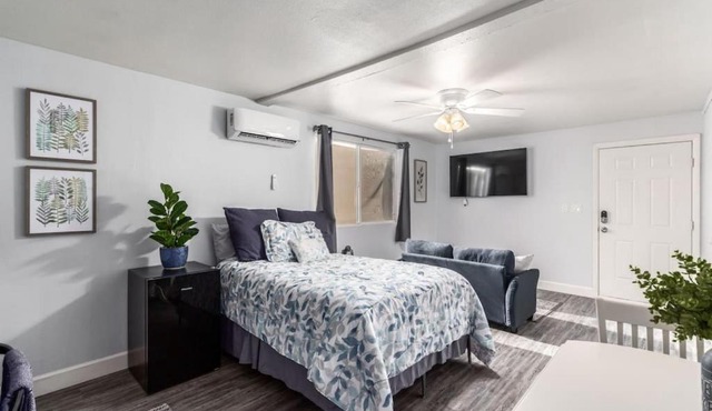 Peaceful Studio in Tempe with Parking and Huge Backyard in Tempe