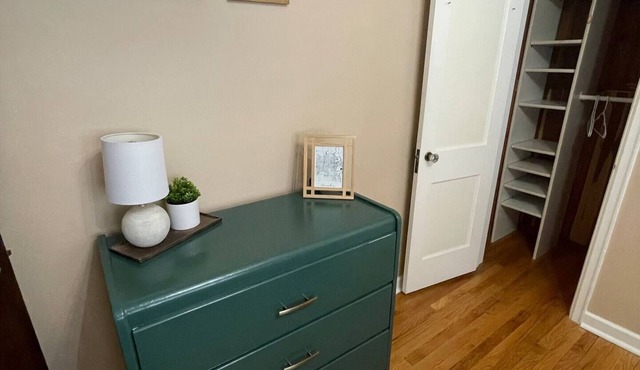 Peaceful & Stylish 2 bedroom Beauty-Entire Home