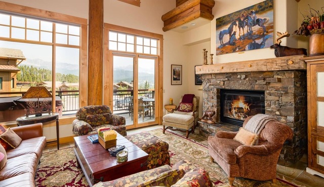 Penthouse 4 (3-Bedroom) with Mountain view by Moonlight Basin Lodging