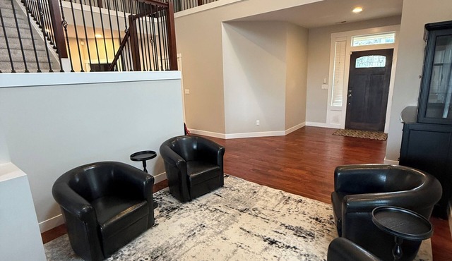 Perfect 5-bedroom house in pleasant Marysville neighborhood
