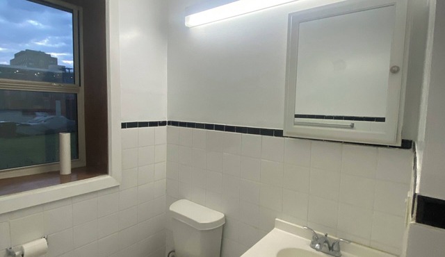 Pet friendly 1Bd In Arena District With Event Parking