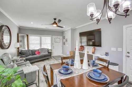 Pet-Friendly Gallatin Home w/Deck, 1 Mi to Town!