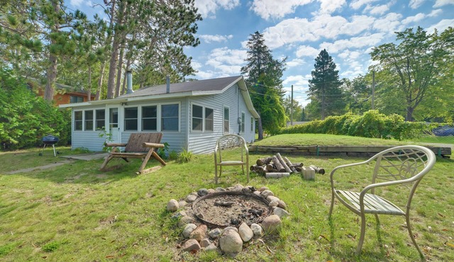 Pet Friendly Mullett Lake Cabin w/Dock!