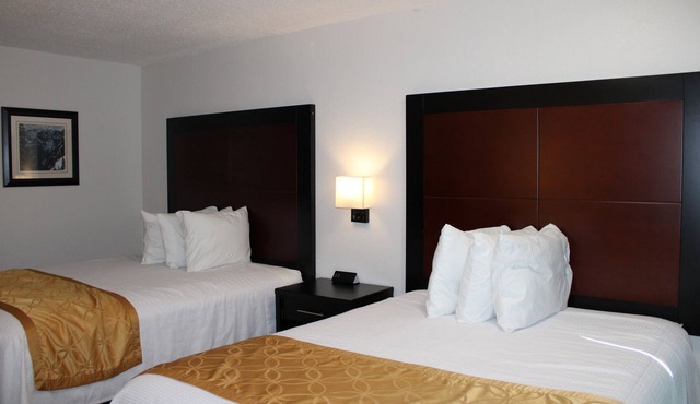 Pine Tree Inn