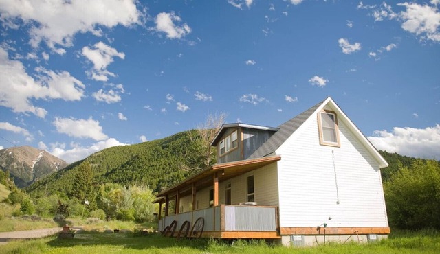 Placer Cabin in Yellowstone City Guest Ranch