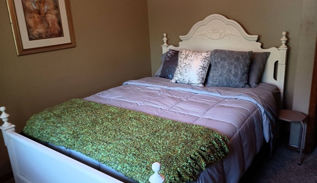 Poplar Estate is a 3 bedroom, 3 bath house in a safe, friendly neighborhood.