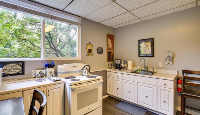 Portland Vacation Rental ~ 11 Miles to Downtown