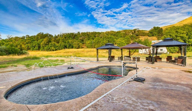 Preston Summer Getaway: ‘Sugar Creek Apartment’