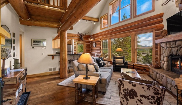 Prime Ski-In/Ski-Out Big Sky Powder Ridge Cabin