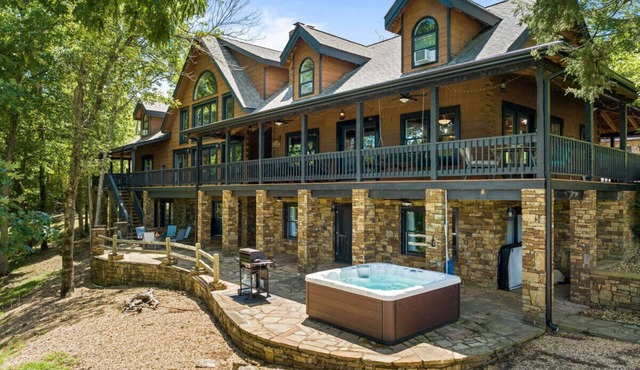 Private Retreat with Majestic Views - Just 15 Minutes from Branson in Saddlebrooke(Chestnutridge)
