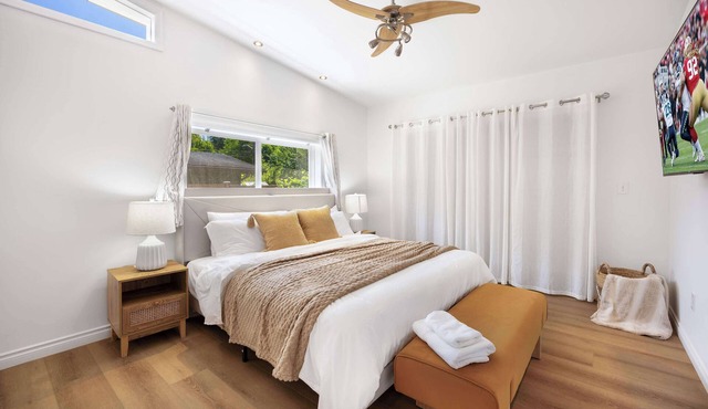 Private 1BR Retreat, King Bed, Single-Level