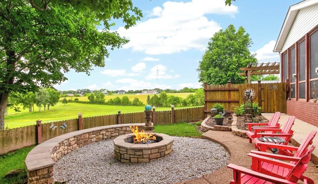 Private 5-Acre Retreat | Hot Tub, Disc Golf & Near Nashville