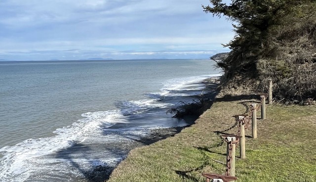 Private Beach Access, Quiet, Farm Setting, Secluded Nature Trails