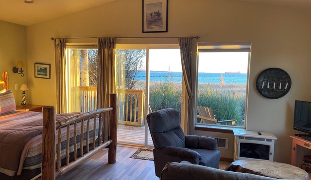 Private Beach Front Studio Cabins to Relax. Incredible Views. One of 4 cabins