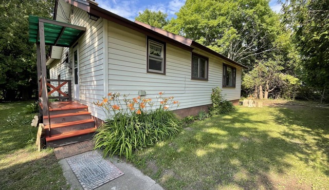 Private Cedar Retreat Secluded Yard Near Pictured Rocks & Munising