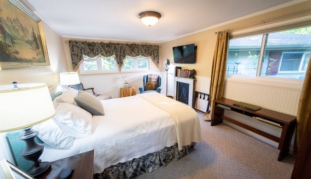 Private Country Guest Suite Near O.S.U.