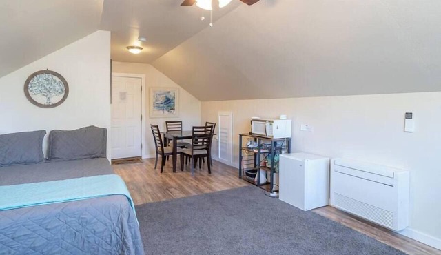 Private Loft with trail access to Boise Foothills - Pets Welcome!