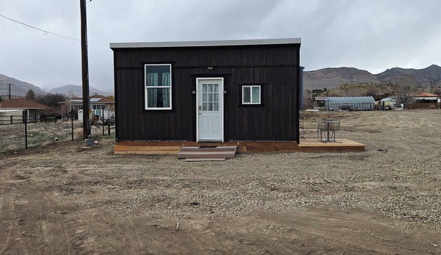 Quaint 1-bedroom tiny home with heating and AC near charming Helper