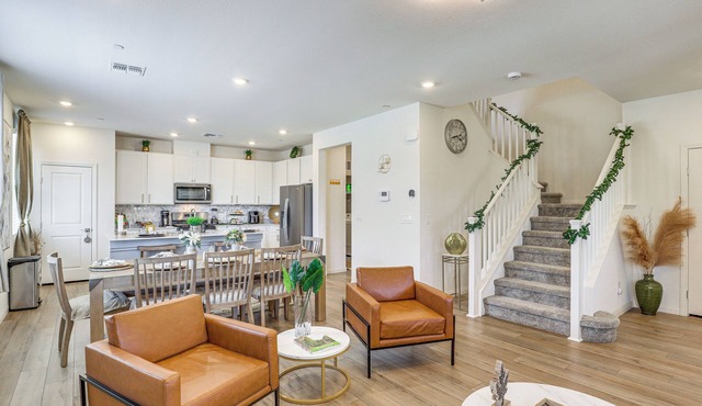Quick Access to the Las Vegas Strip! Spacious Home
