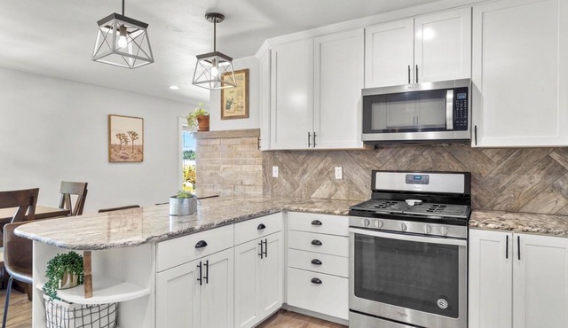 Quiet 3 bd 1 bath recently remodeled home in a beach community