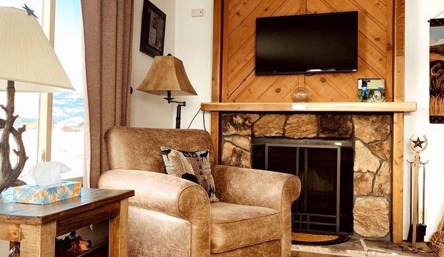 Quiet - Comfortable - Clean - Accommodation for 4 - Only minutes from YNP