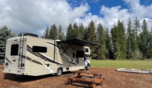 Quiet Country Rimrock Retreat RV