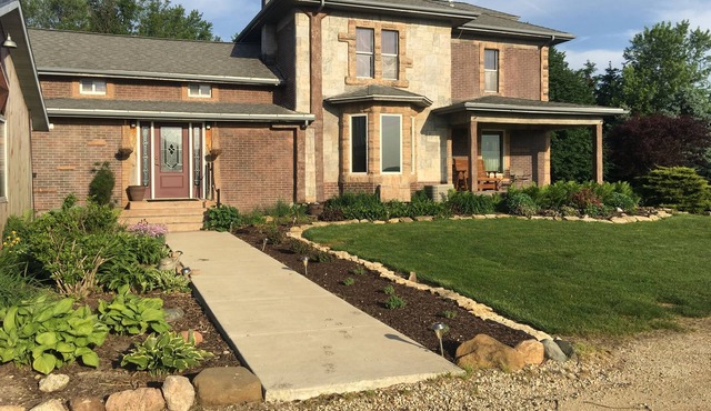 Quiet Farm Country Retreat in Davis Junction