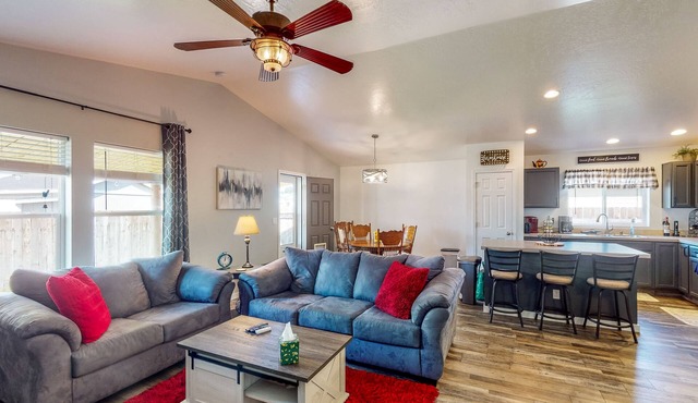 Quiet Ranch-Style Home with Fenced Yard, Gas Grill, Firepit & Fireplace