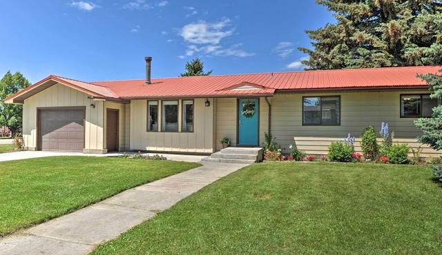 Quiet Sugar City Home < 80 Mi to Yellowstone!