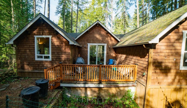 Recently Renovated Spacious Lake House Pet Friendly w/5 Kayaks & 1 paddleboard