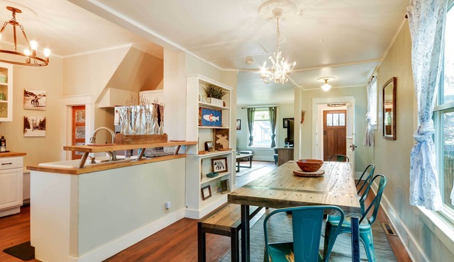 Red Lodge Home on Broadway - 15 Min to Ski Resort!