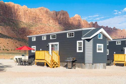 Redrock Moab Tiny House w Loft - Site 3