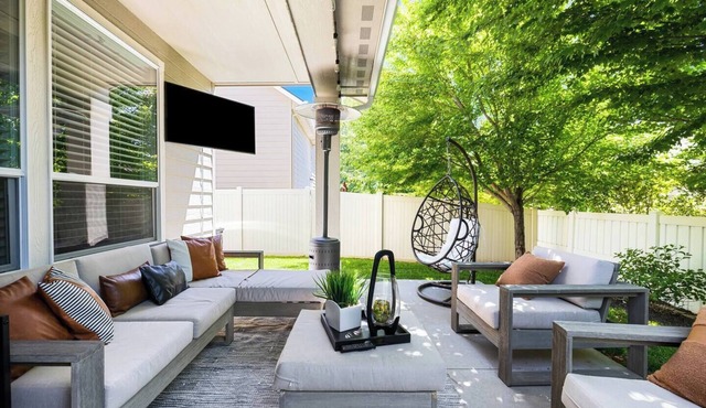 Relax and recharge at this luxury Boise retreat featuring a private hot tub, sauna, fire pit, game room, and Peloton. Perfect for families, groups, and weekend getaways, this spacious 4-bedroom home comfortably sleeps 9 and is conveniently located.