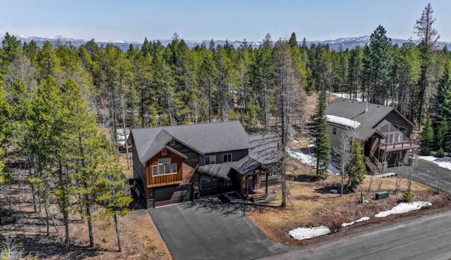 Relax in Style | Chic Home w/Hot Tub + Mountain Views