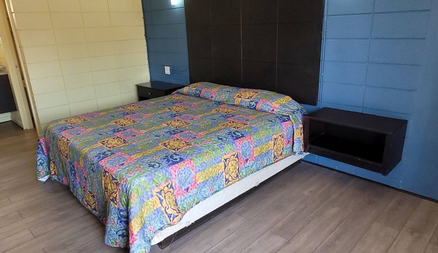 Relax inn