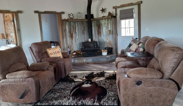 Remote cabin for newlyweds or hunters. Wildlife, solitude, stillness abound.