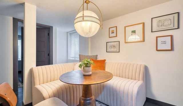 Renovated 2BR Garden Suite Steps to NW 23rd
