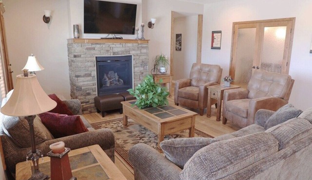 Rent 8, 9, 10 or 11 rooms with group kitchen, living & dining areas.