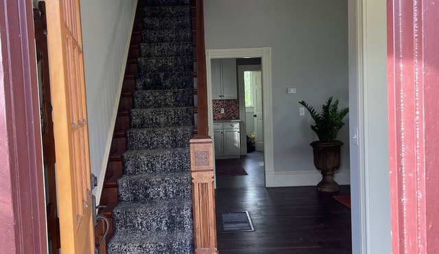 Restored Victorian, 10 minutes to downtown or OHSU