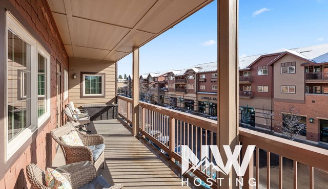 Riverstone Village—Spacious 2nd Floor Corner Unit w/Wrap-Around Patio, Conveniently Above Shops!