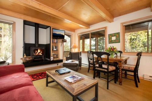 RMR: La Choumine 8 Condo in Teton Village Steps from the Mountain