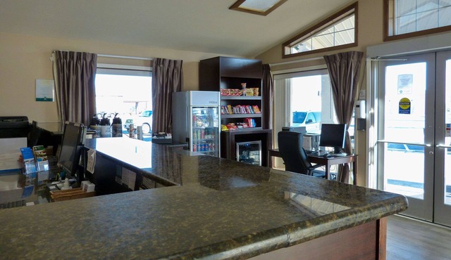 Rodeway Inn & Suites Ontario