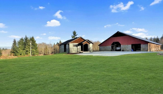 RoseWood Cabin